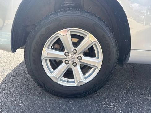 Used 2010 Toyota Highlander 2WD image 43