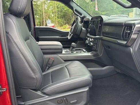 Used 2025 Ford F150 Lariat w/ Equipment Group 501A Mid AWD/4WD image 16