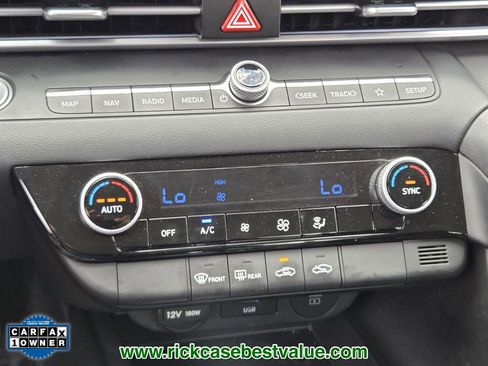 Used 2024 Hyundai Elantra SEL image 23