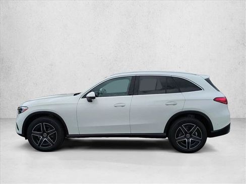 Used 2026 Mercedes-Benz GLC 300 image 9