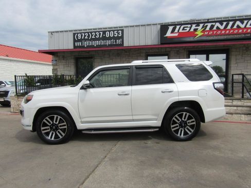 Used 2017 Toyota 4Runner Limited RWD image 2