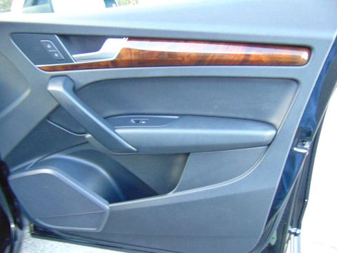 Used 2018 Audi Q5 2.0T Premium image 49