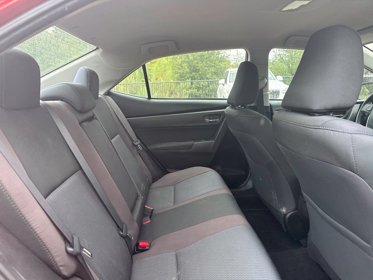 Used 2017 Toyota Corolla LE FWD image 15