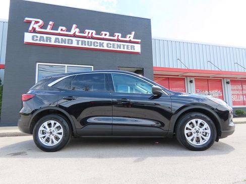 Used 2024 Ford Escape Active FWD image 3