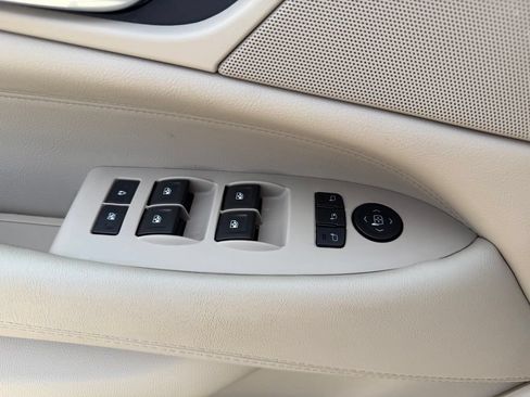 Used 2019 Cadillac Escalade Luxury AWD/4WD image 23