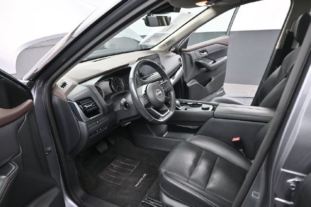 Used 2023 Nissan Rogue SL w/ SL Premium Package AWD/4WD image 9