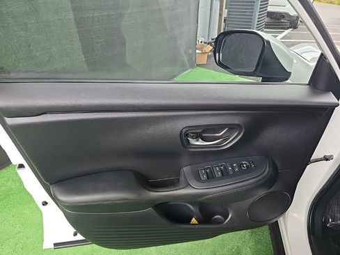 Used 2024 Honda HR-V LX image 31