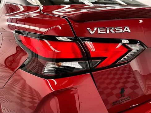New 2025 Nissan Versa SR w/ Trunk Package image 18