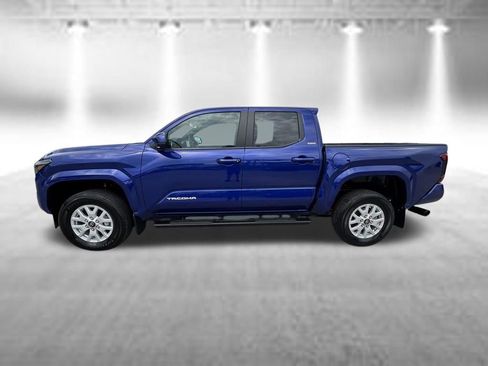 Used 2025 Toyota Tacoma SR5 RWD image 7