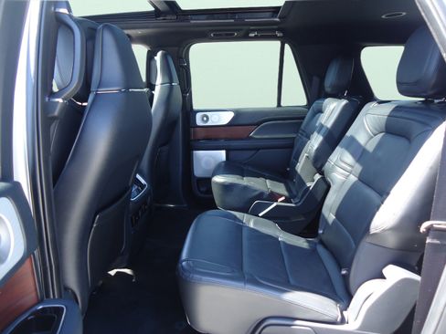 Certified 2023 Lincoln Navigator L Reserve AWD/4WD image 32