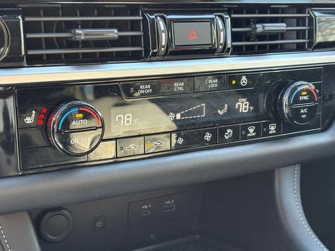 Certified 2024 Nissan Pathfinder SL w/ SL Premium Package image 16