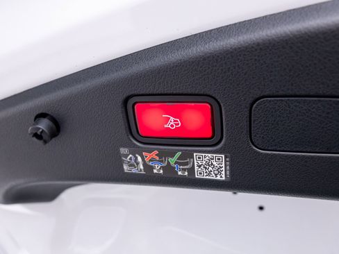 New 2026 Mercedes-Benz CLE 53 AMG 4MATIC Cabriolet image 37