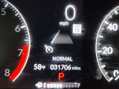 Used 2023 Honda HR-V LX image 3