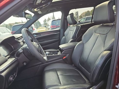 Used 2023 Jeep Grand Cherokee L Overland w/ Luxury Tech Group IV image 16