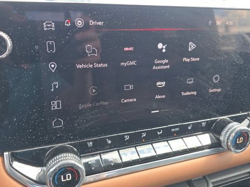 Used 2024 GMC Canyon AT4 w/ AT4 Premium Package AWD/4WD image 18