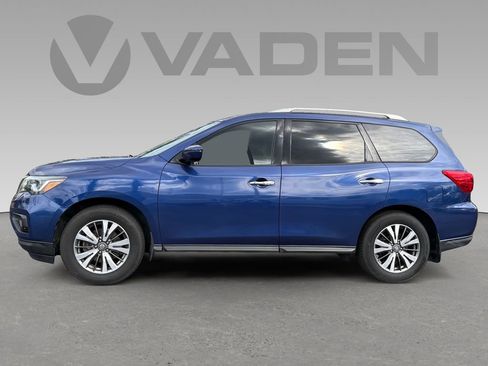 Used 2017 Nissan Pathfinder SV w/ Trailer Tow Package image 9