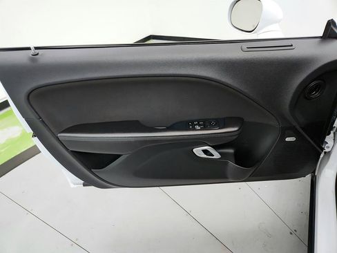 Used 2018 Dodge Challenger R/T Scat Pack RWD image 21