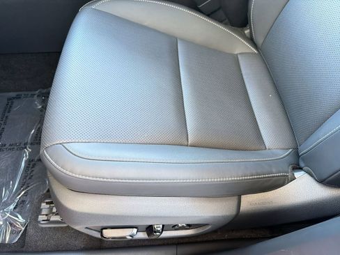 Used 2025 Lexus RX 350 Premium w/ Accessory Package (Z1) FWD image 12