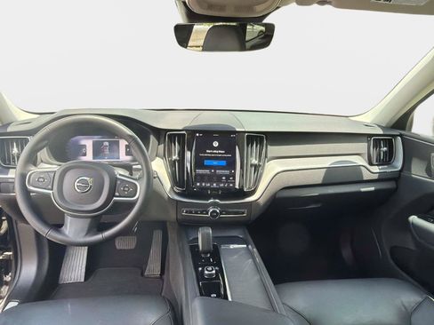 Certified 2025 Volvo XC60 B5 Core AWD/4WD image 15