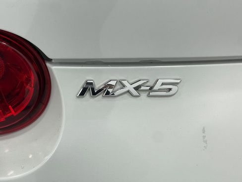 Used 2017 MAZDA MX-5 Miata RF Club image 34