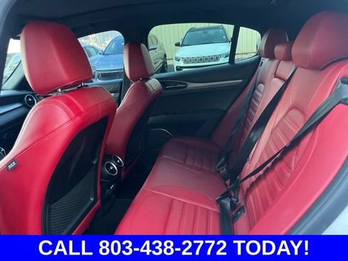 Used 2022 Alfa Romeo Stelvio Veloce AWD/4WD image 13