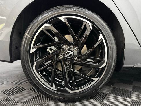 New 2026 Nissan Sentra SR FWD image 9