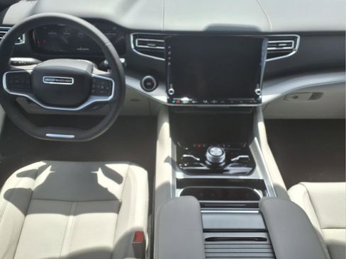 New 2026 Jeep Grand Wagoneer L Limited AWD/4WD image 8