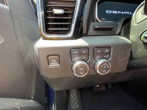 Used 2024 GMC Sierra 1500 Denali Ultimate image 9