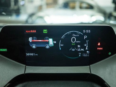 Used 2024 Toyota Prius Prime FWD image 16