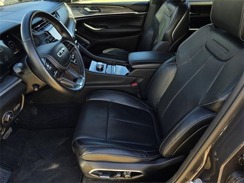 Used 2022 Jeep Grand Cherokee L Overland w/ Luxury Tech Group IV image 24