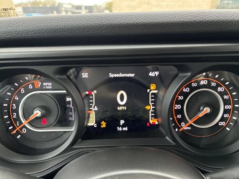 New 2026 Jeep Gladiator Sport AWD/4WD image 18