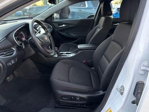 Certified 2024 Chevrolet Malibu LT image 9