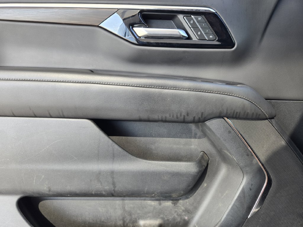 Used 2025 Chevrolet Tahoe LT RWD image 24