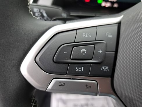 New 2026 Volkswagen Atlas Cross Sport SE image 16