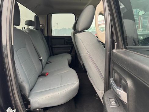 Used 2018 RAM 1500 ST w/ SXT Appearance Group AWD/4WD image 17