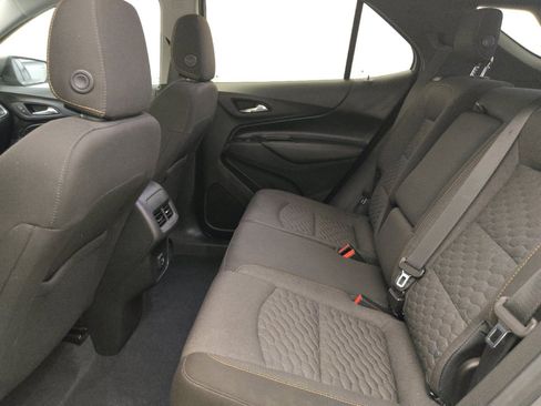 Used 2019 Chevrolet Equinox LT FWD image 18