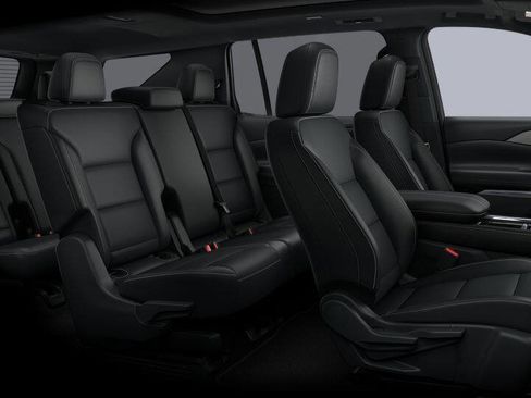 New 2025 Chevrolet Traverse LT w/ Sun and Wheel Package image 24