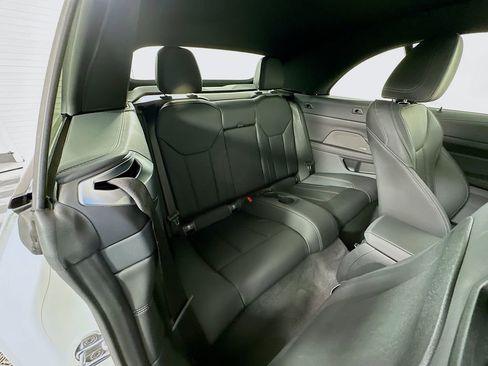 Used 2025 BMW M440i Convertible w/ Premium Package image 27