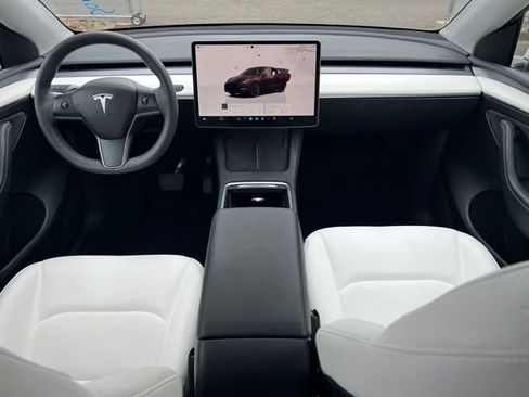 Used 2023 Tesla Model Y Long Range AWD/4WD image 12