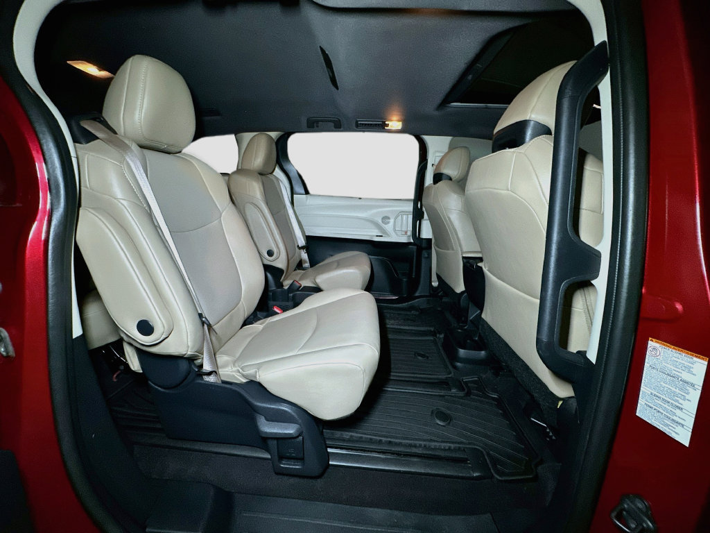 Certified 2023 Toyota Sienna XLE AWD/4WD image 36