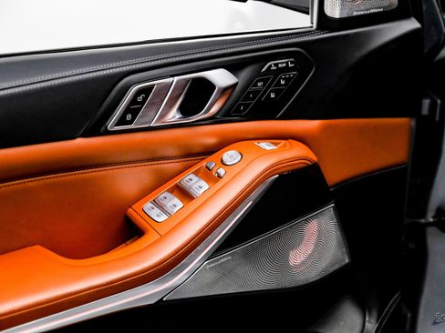 Used 2023 BMW X7 M60i w/ Executive Package image 79