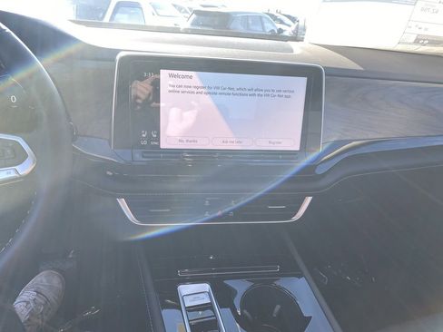 New 2026 Volkswagen Atlas SE image 8