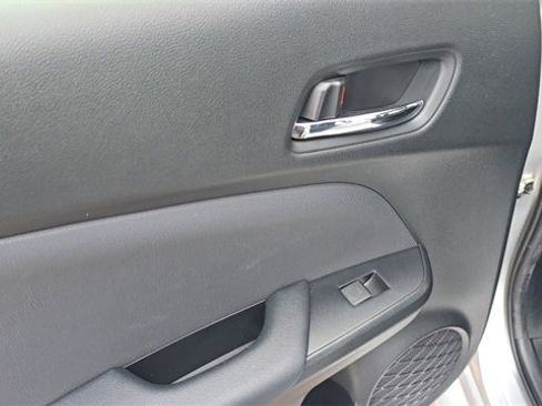 Used 2022 Toyota Prius LE image 16