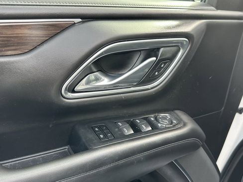 Used 2021 Chevrolet Tahoe LT w/ LT Signature Package image 15