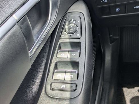 Used 2025 Hyundai Sonata SEL FWD image 25