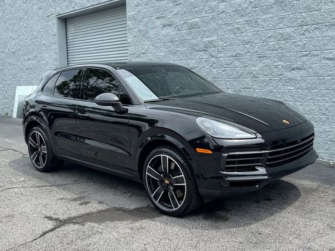 Used 2023 Porsche Cayenne Platinum Edition AWD/4WD image 6