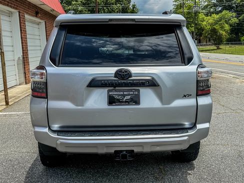 Used 2018 Toyota 4Runner TRD Off-Road Premium AWD/4WD image 36