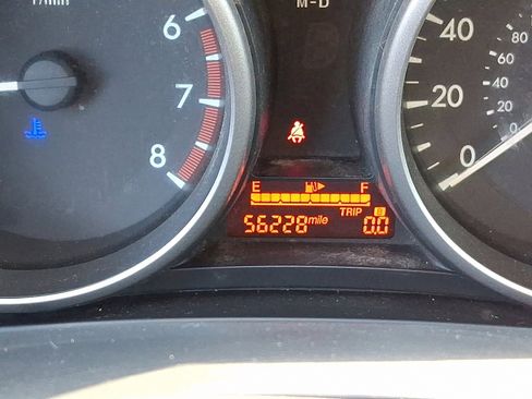 Used 2012 MAZDA MAZDA5 Sport image 18