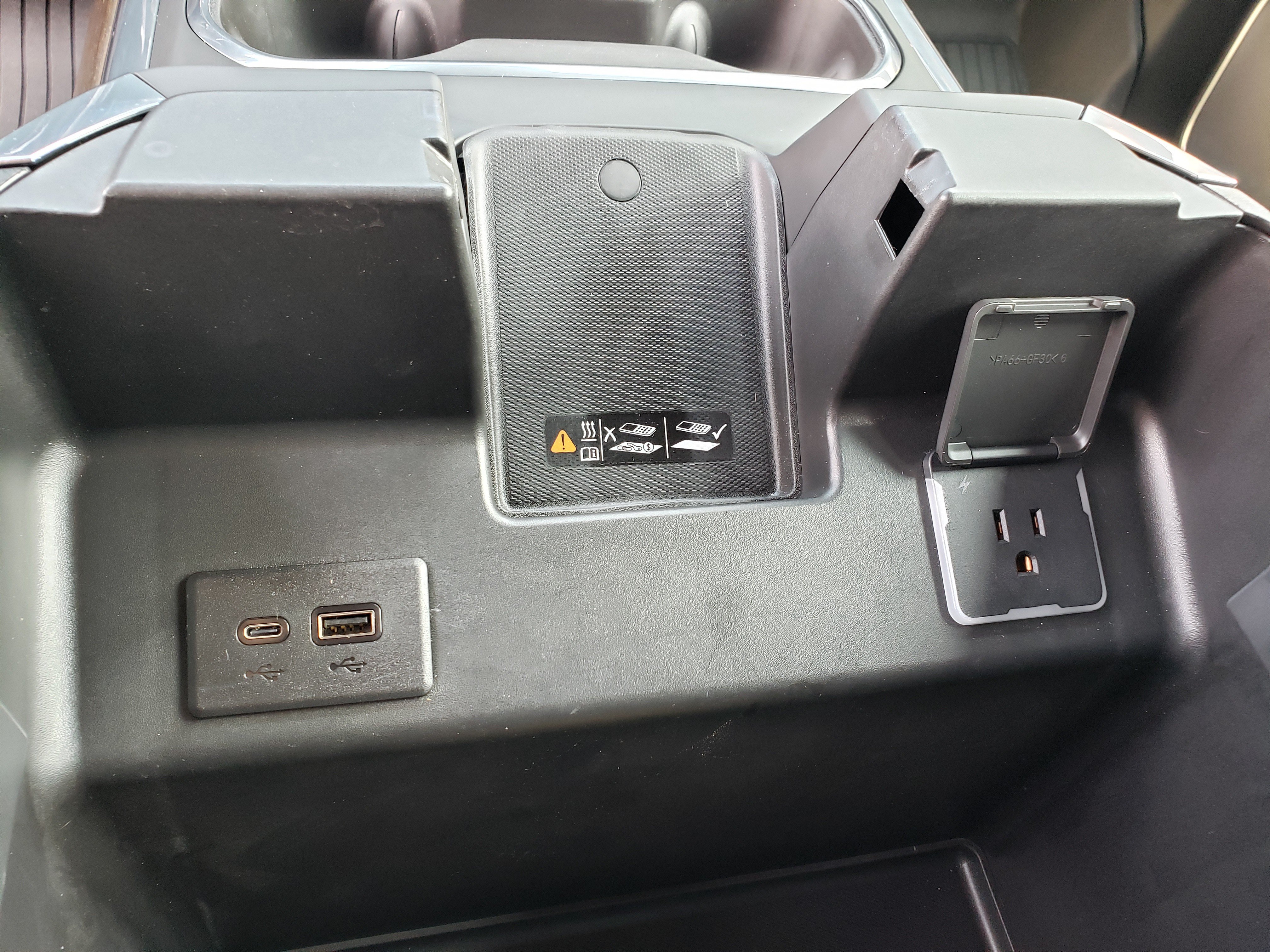 Used 2025 Chevrolet Silverado 3500 High Country w/ High Country Premium Package AWD/4WD image 28