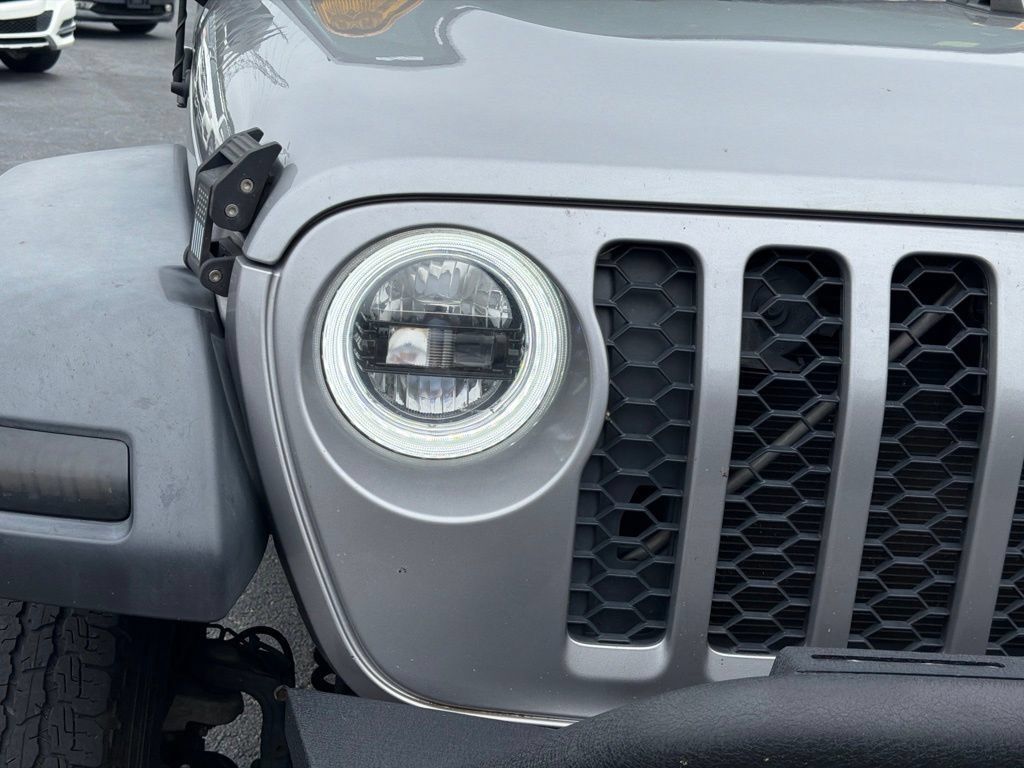 Used 2020 Jeep Gladiator Sport w/ Quick Order Package 24S AWD/4WD image 17